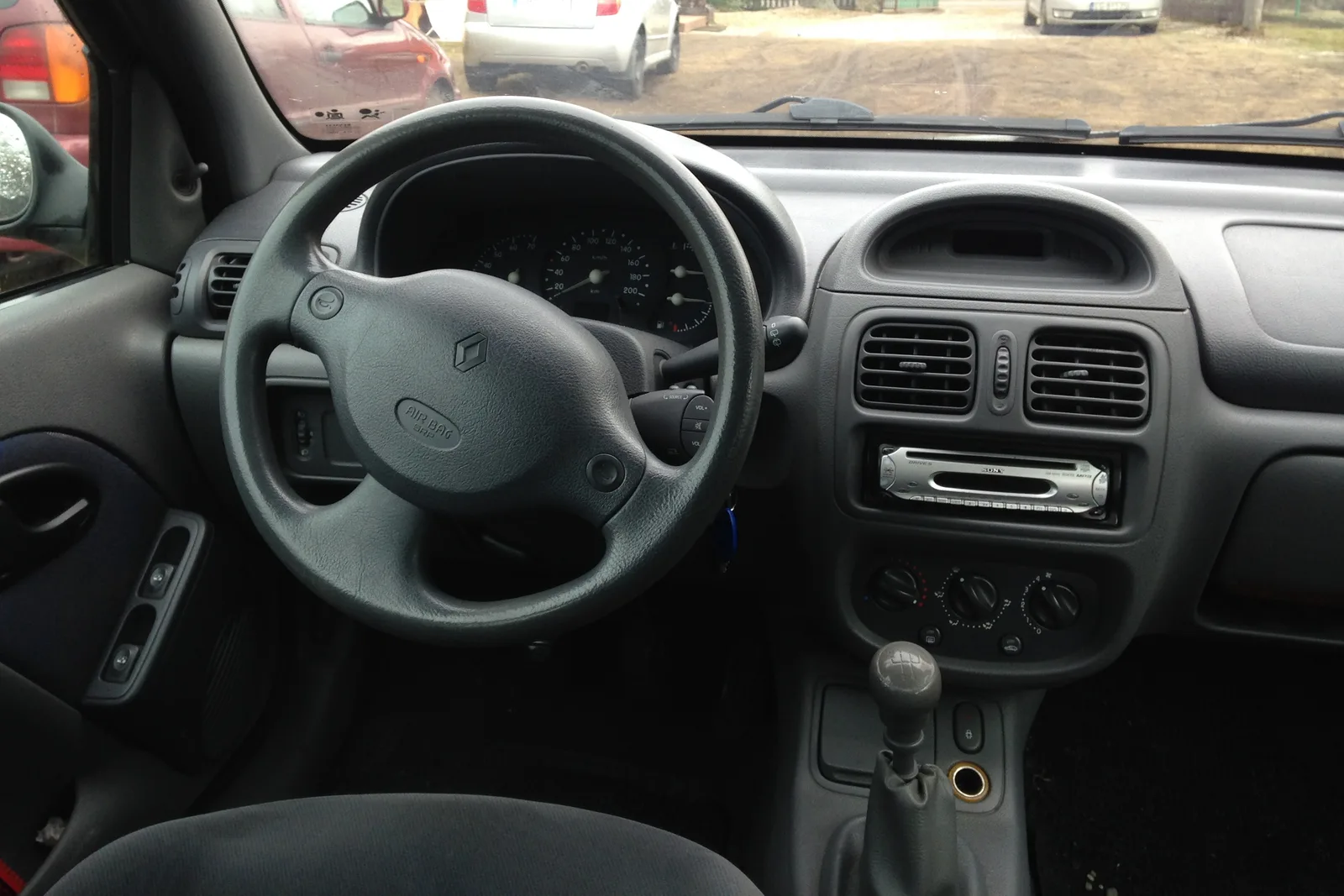 Voyant Orange Allumé sur Renault Clio 2 : Guide Complet